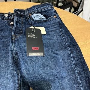 Levi’s Women’s Wedgie Straight Fit Jean 29 x 26